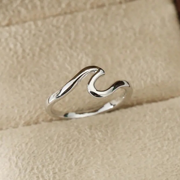 Silver Ocean Wave Ring NEW🌊 - Picture 3 of 4